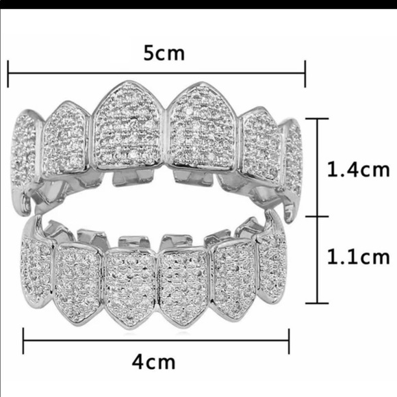 Set 2 Piece Unisex Silver or Gold Diamond Plated Vampire Style Teeth Grills - Picture 3 of 6